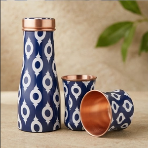Carafe en verre cuivré - Bouteille imprimée en cuivre pour table de chevet (1000 ml + 2 × 275 ml) (10,5 × 3 po (27 × 7,5 cm) - Product Image 1