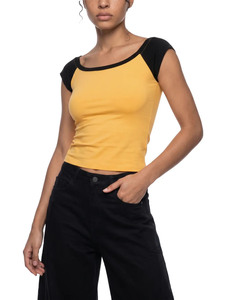 Top corto raglán para mujer, camiseta corta con mangas en contraste, top corto estilo Y2K, camiseta corta ajustada, top corto de verano, top informal para mujer. - Product Image 4