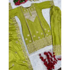 Conjunto de Traje de Fiesta para Mujer de Diseñador, Top, Pantalón y Dupatta con Trabajo de Lentejuelas - Product Image 5