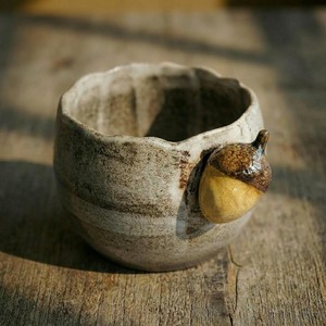 Mug en céramique artisanal luxueux avec motif de gland, style Wabi Sabi, pour usage domestique - Product Image 2