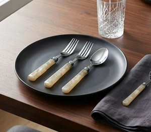 Ensemble de couverts classiques avec manches en nacre, finition miroir haute brillance, passe au lave-vaisselle, pour mariage et usage quotidien - Product Image 4
