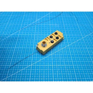 ตัวเชื่อมต่อแบบหน้าแปลนตัวเมีย Turck 403Z-FS 8 ขา 8 พิน ใช้แล้วเป็นอะไหล่อุปกรณ์เซมิคอนดักเตอร์รุ่นเก่า - Product Image 5