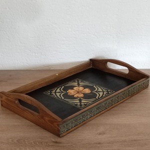 Plateau de service en bois jetable fait main de style italien avec poignée, écologique, décoratif personnalisé, pour la maison, compatible lave-vaisselle, sans danger pour les aliments, par UO - Product Image 4