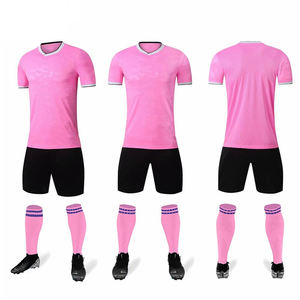 Uniforme de Fútbol ASTURBAN, Diseño Personalizado, Hecho en Pakistán, 100% Poliéster, Transpirable, Absorbente de Humedad, Antibacteriano - Product Image 4