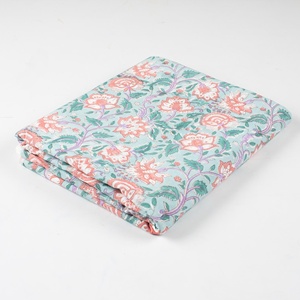 Nueva Colección de Tela Floral de Algodón con Estampado a Mano para Vestidos y Artículos de Decoración para el Hogar - Product Image 1