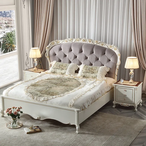 Ensemble de chambre à coucher élégant de style palais français en bois de mahogany massif, taille king, avec tables de chevet, pour appartement - Product Image 2