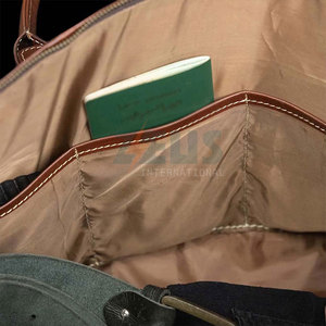 Personnalisez votre propre logo, sacs de voyage en cuir de la meilleure qualité, sacs de voyage en cuir en gros avec étiquette privée, fabriqués au Pakistan - Product Image 4