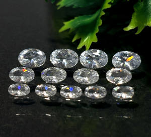 Moissanita Blanca DEF Color VVS Claridad, Corte Brillante, Forma Ovalada, Piedras de Joyería, Moissanita Suelta con Certificado GRA - Product Image 3