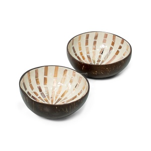 Cuencos de Coco con Incrustaciones de Madreperla, Diseño Bohemio, para Servir Alimentos, Regalos, Artesanía Vietnamita - Product Image 1