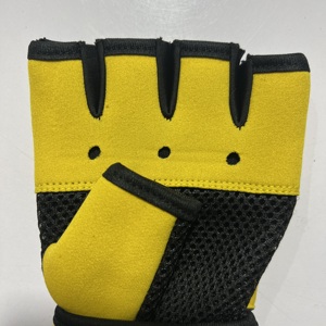 Gants de sport sans doigts avec support pour les poignets, paume en mesh respirant et rembourrée, pour musculation, hommes et femmes. - Product Image 6
