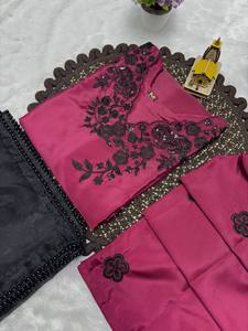Salwar Kameez Tradicional para Mujer en Rayón Color Granate con Bordado Negro, Largo hasta el Tobillo, Corte Regular, Estilo Indio-Pakistaní, Ropa Casual - Product Image 6