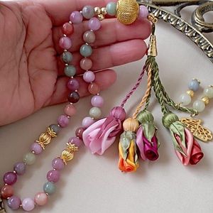 ลูกประคำเรซิ่นทำมือคุณภาพพรีเมียมสำหรับการละหมาดประจำวัน การทำดิญร์ การประกอบพิธีกรรมอิสลาม และการไตร่ตรองทางจิตวิญญาณ ลูกประคำเรซิ่นทำมือสุดหรู - Product Image 3