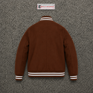 เสื้อแจ็คเก็ตวาร์ซิตี้สีน้ำตาลทำจากผ้าขนสัตว์สำหรับผู้ชายและผู้หญิง ขายส่งคุณภาพพรีเมียม เสื้อแจ็คเก็ตเบสบอลแบบ Letterman พร้อมกระดุมแป๊กสีขาวด้านหน้า - Product Image 6