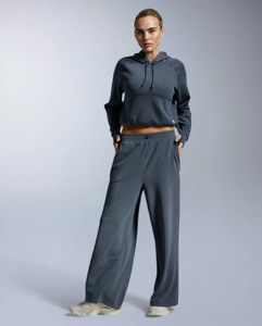 <b>Top</b> Selling Custom Logo <b>Cropped</b> Hoodie & Jogger Matching <b>Set</b> Women's Tracksuits Cotton Breathable Activewear Women Sweatsuits - Product Image 2