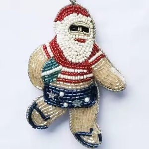 Beautiful Seed Beads Holiday <b>Wreath</b> Decorative Charm Design Trendy Handmade Christmas Gift Box Seed Bead Charms - Product Image 3