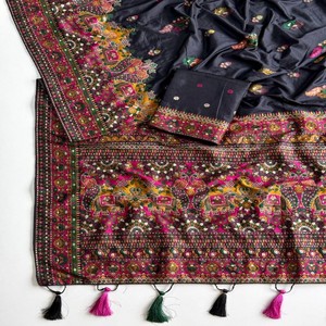 VASTRA COTTAGE Sari de Seda Pura Rajwadi Pashmina con Pallu de Hilo Cachemir, Borde Pesado y Borlas, con Pieza de Blusa - Product Image 4