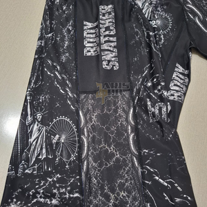 เสื้อรัดกล้ามเนื้อ No Gi BJJ Rash Guard แบบสั่งทำพิเศษ ระบายอากาศได้ดี มีแผงตาข่ายด้านข้าง พร้อมโลโก้ด้านหน้า ขายส่ง - Product Image 5
