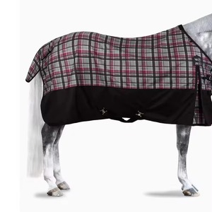 Couverture d'hiver pour cheval en coton de haute qualité, durable, isolée, protection extérieure, fabriquée au Pakistan - Product Image 4