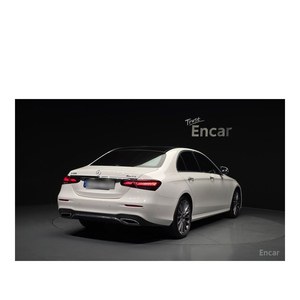 Mercedes-Benz Classe E E350 4MATIC AMG Line 2023, 15 071 km, boîte automatique, sièges en cuir, conduite à gauche, caméra de recul - Product Image 2