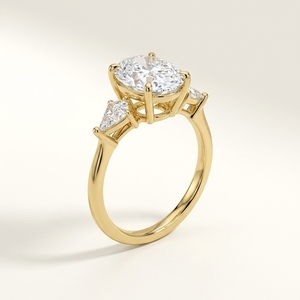 Anillo de compromiso personalizado con tres piedras alargadas, corte ovalado de 1 quilate, estilo cometa, con vástago europeo, CVD sintético VVS2 D, chapado en rodio, oro macizo de 14K, RAAMAA - Product Image 2