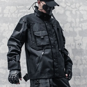 Veste technique pour homme, légère et facile à porter, avec une silhouette structurée. - Product Image 6