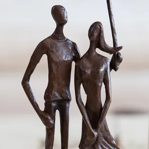 Sculpture artisanale en bronze de couple avec parapluie, figurine artistique pour décoration de table, thème amour contemporain, décoration intérieure - Product Image 5