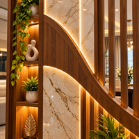 Paravent de séparation de pièce moderne, écran décoratif en bois, finition marbre, éclairage LED rétroéclairé, étagères, niches, lattes verticales