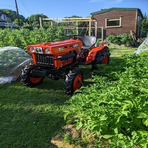 Tracteur compact Kubota B7001 de qualité assurée, moteur diesel fiable, performance agricole fluide - Product Image 6