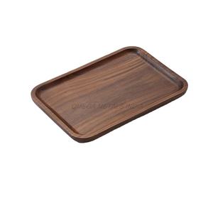 Bandeja de madera de mango hecha a mano en color miel natural con forma ovalada elegante y superficie texturizada perfecta para la decoración del hogar - Product Image 3