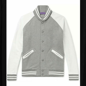 Veste universitaire unisexe gris et blanc en polyester et coton tricoté, style preppy, col rabattu, fermeture boutonnée, coupe classique, vente en gros OEM - Product Image 1