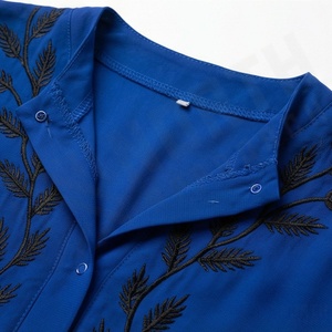 ชุดกิโมโนแบบ OEM ปี 2025 เสื้อคลุมอาบายะ ผ้าโพลีเอสเตอร์เนื้อนุ่ม ยืดหยุ่นสูง หนาขึ้น สำหรับผู้หญิงมุสลิม คอวี แขนยาว เหมาะสำหรับงานปาร์ตี้ รอมฎอน งานแต่งงาน - Product Image 4