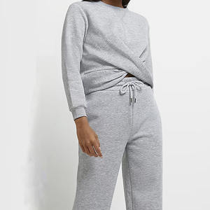 Ensemble 2 pièces personnalisé pour femme : Sweat-shirt et pantalon évasé – Collection Automne 2025 – Tenue décontractée pour femme - Product Image 3