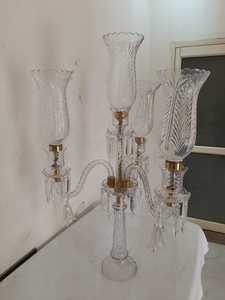 Candélabre en cristal Ashok International à trois bras coniques, en verre transparent, fait main, de haute qualité, décoration d'intérieur durable - Product Image 4