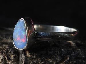 Bague en argent sterling artisanale classique avec opale double feu australienne sertie dans un cadre, bijoux artisanaux pour femmes, cadeau MS - Product Image 3