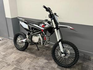 Listo para Enviar Hoy, Nueva Motocicleta Todoterreno Rfn Racing 140Cc Thunder Pit Bike, Moto de Cross 140Cc, 1 Año de Garantía - Product Image 2