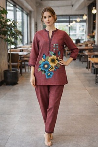 ชุดเซ็ตสีแดงเลือดหมูคุณภาพสูงสำหรับผู้หญิง แขนสั้น ราคาประหยัด เหมาะสำหรับใส่ในชีวิตประจำวันและงานปาร์ตี้ - Product Image 5