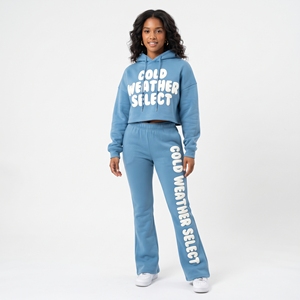 Survêtement court personnalisé imprimé en relief pour femme, 100 % coton molletonné, avec sweat à capuche court et pantalon évasé - Product Image 1