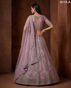 Collections de vêtements de mariée indiens en velours pour la mariée avec travail Zarkhan, modèle FZBELLA par Fabzone - Product Image 2