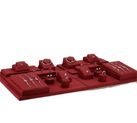 VANLOCY Présentoir de luxe pour boucles d'oreilles piercing Collier Présentoir de comptoir à bijoux Accessoires Présentoir à bijoux en microfibre rouge
