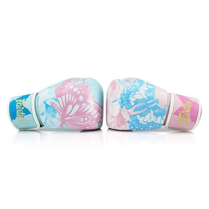 ถุงมือชกมวย Fairtex รุ่นใหม่ ขายดี คุณภาพระดับมืออาชีพ พิมพ์ลายดิจิตอลเต็มรูปแบบ สายรัดแบบ Hook Loop ปรับแต่งได้ ผลิตจากหนังแท้ - Product Image 1