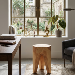Tabouret Ottoman Trépied en Bois de Teck Massif ARTERRA pour Salon, Hôtel, Appartement, Villa – Siège Polyvalent au Design Rustique/Moderne - Product Image 6