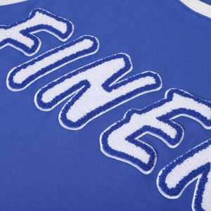 Camiseta Zeta Phi Beta de Manga Raglán Azul y Blanca con Bordado de Letras Griegas en Chenilla para Mujer, Corte Elegante - Product Image 3