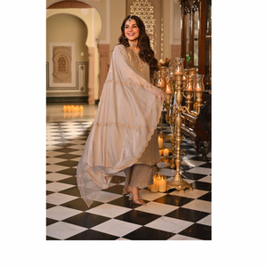 Luxury Kanjivaram Silk Embroidered <b>Kurta</b> With Pant And Dupatta Set For Premium Ethnic Wear <b>Women</b> Collection - Product Image 2