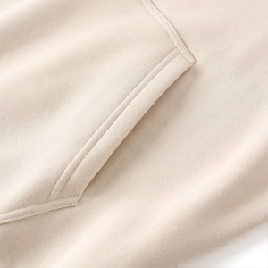 Sweat-shirt à col rond personnalisé Omega Opposite Sleeve Letter Chenille pour les acheteurs en gros, destiné aux commandes en gros et à la distribution au détail. - Product Image 5