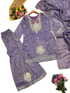 Wholesale Fashion Modal Jersey Autumn Hijab <b>Wraps</b> <b>Shawls</b> Muslim Women Scarves Stretchy Shining Glitter Casual Scarf - Product Image 2