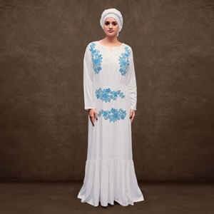 Kaftan en rayonne léger et respirant pour l'Aïd, coupe modeste avec détail de col minimaliste, manches longues et silhouette fluide longueur ras du sol - Product Image 4