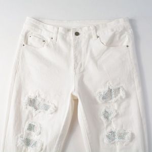 Jean en denim pour homme, style streetwear, blanc pur, avec patch incrusté de diamants et estampage à chaud, coupe ajustée et élastique – Nouvelle collection très prisée - Product Image 2