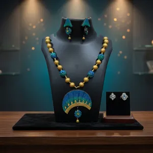 Conjunto de Collar y Pendientes de Piedra Natural Ecológica Chapada en Oro, con Cuentas de Arte Folclórico, Joyería Textil Azul Verde para Mujer, Ideal para Fiestas - Product Image 3