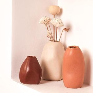 Vase de table en porcelaine classique moderne de luxe avec finition mate, forme ovale, dimensions 4-16 pouces, pour la décoration de la maison et des hôtels - Product Image 4