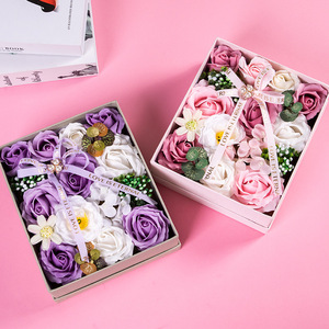 Boîte cadeau de luxe LANJO en forme de cœur avec bouquet de roses en savon fait main - Réutilisable, non toxique, durable - Product Image 4